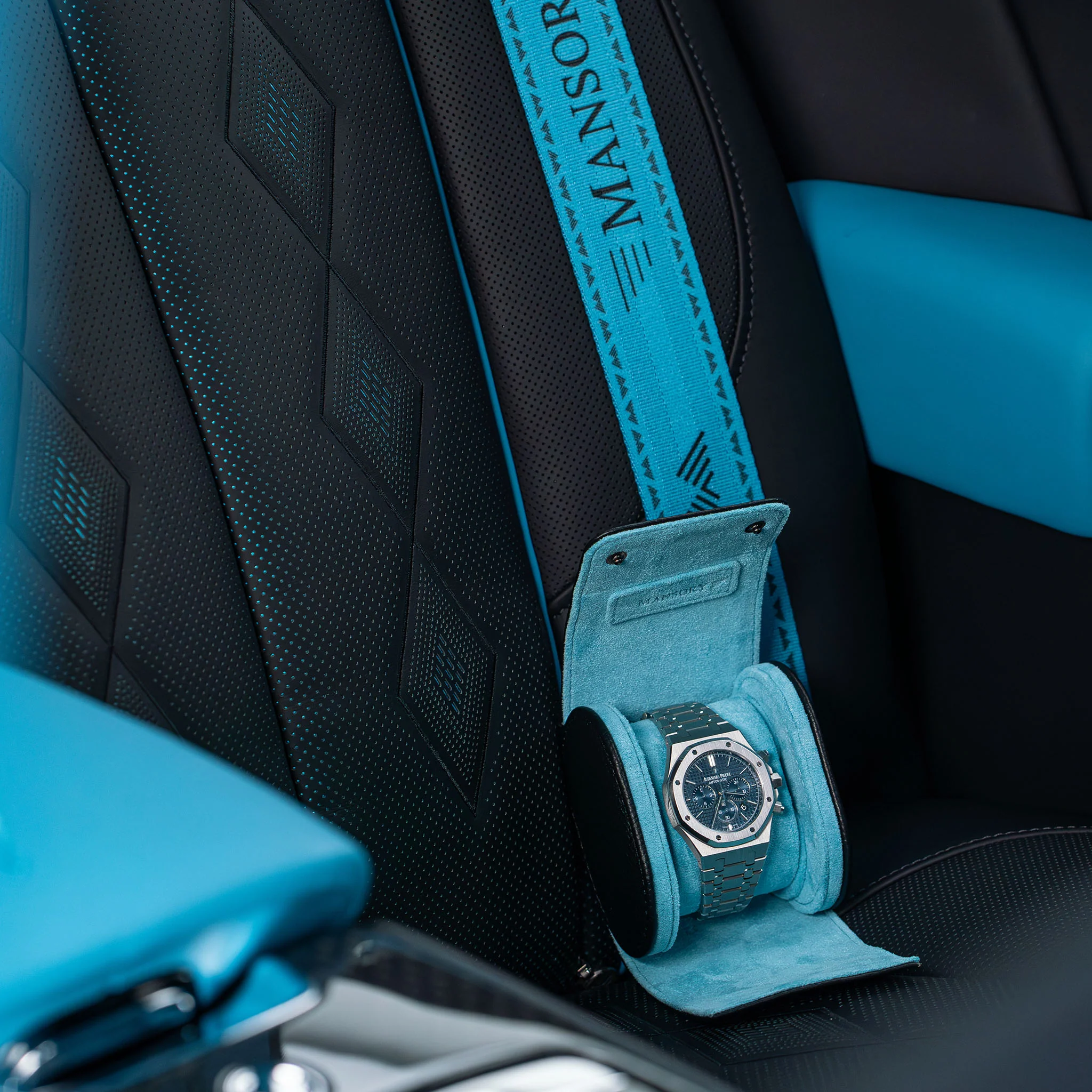 Travel Watch Case - Image 4